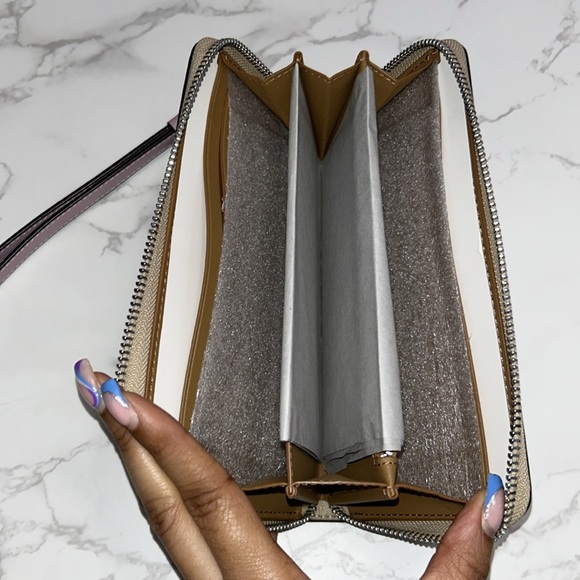 NWT Coach Signature Canvas Tote & Signature Wallet - Picture 14 of 15